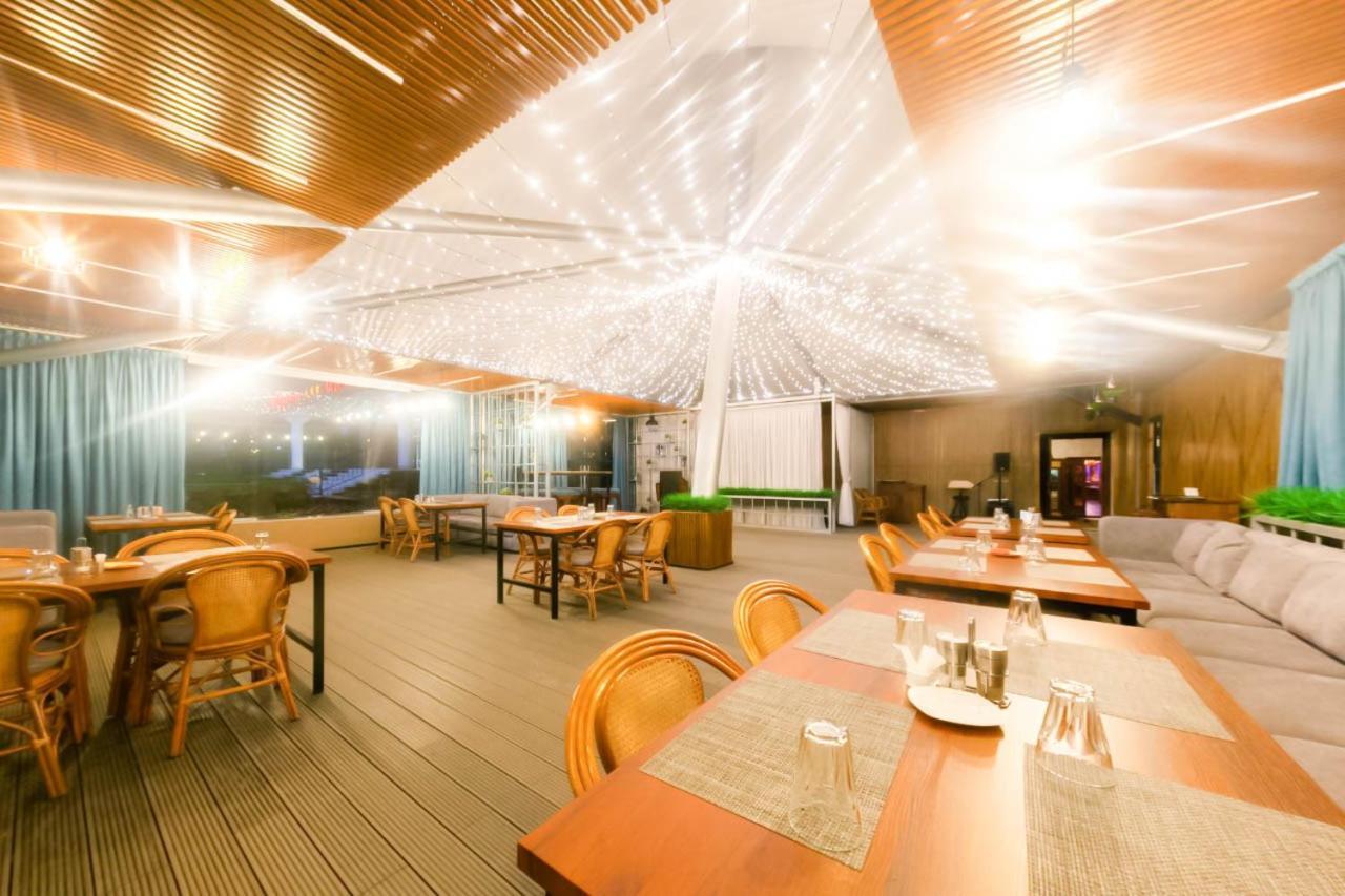 Dostyq Kokshetau Hotel Exterior photo